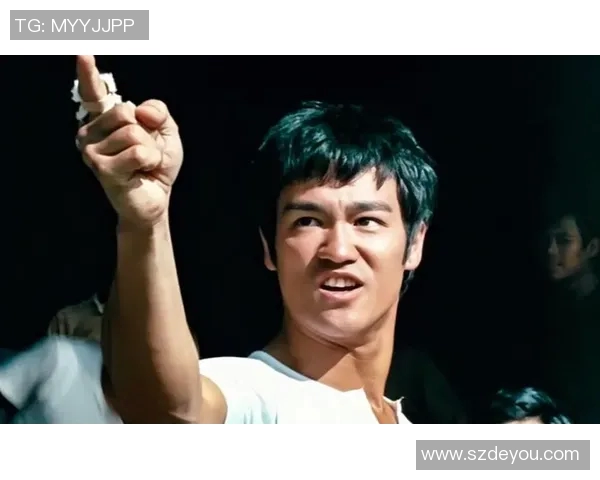 足球明星教练李小龙的传奇人生与足球梦想的完美结合